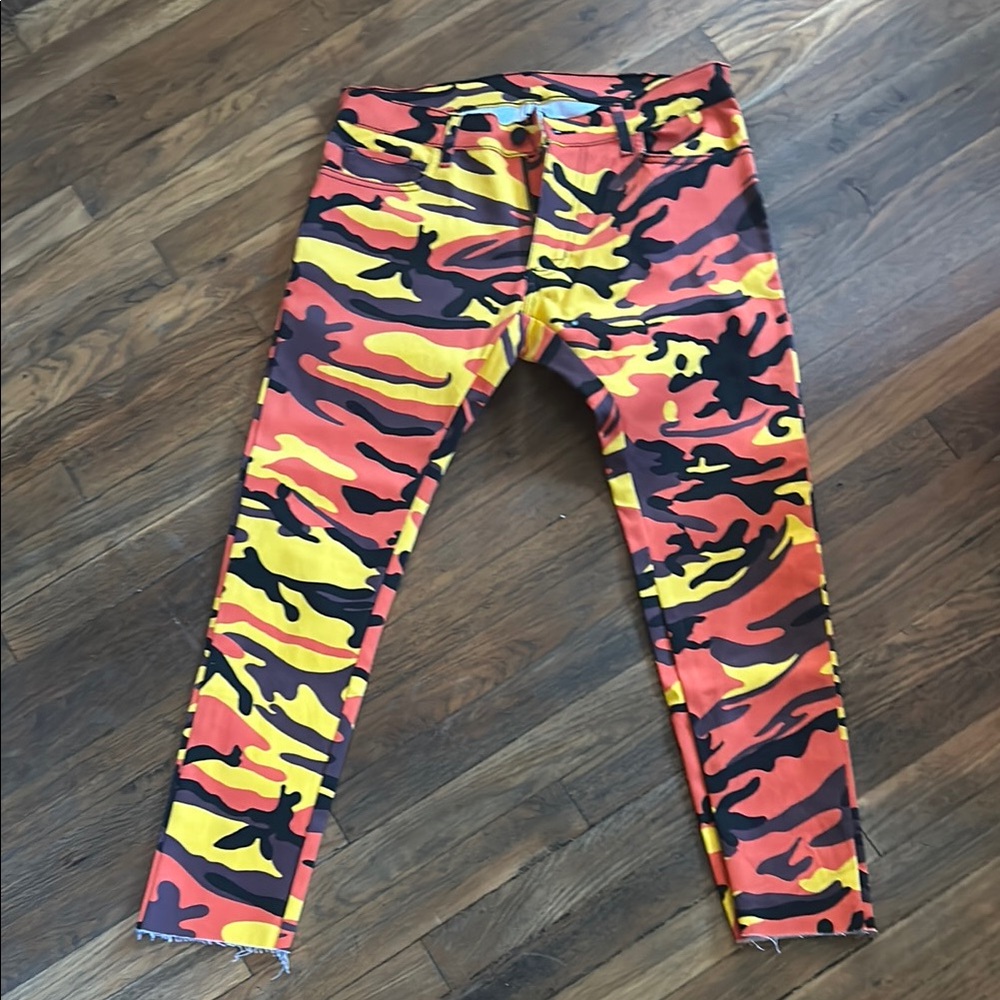 Camouflage Print Skinny Pants